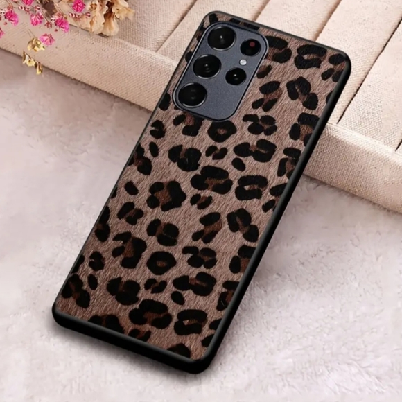 Cell Case - Picture 1 of 2